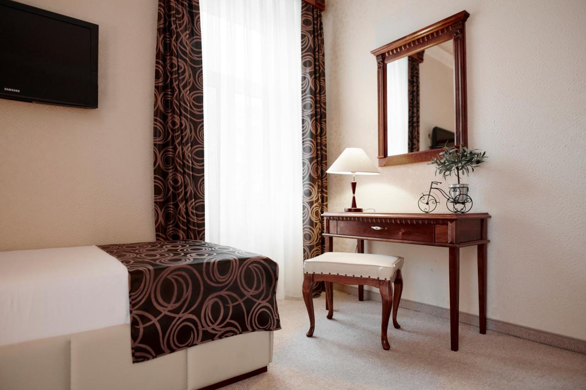 Hotel Villa Schubert Opatija Oda fotoğraf